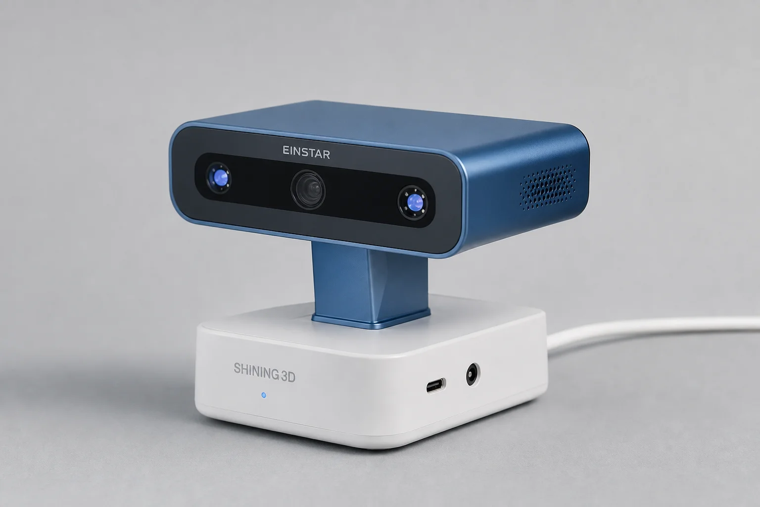 Vier 3D-Scanner auf Beton angeordnet: die Modelle Moose, Range 2, Otter und Einstar