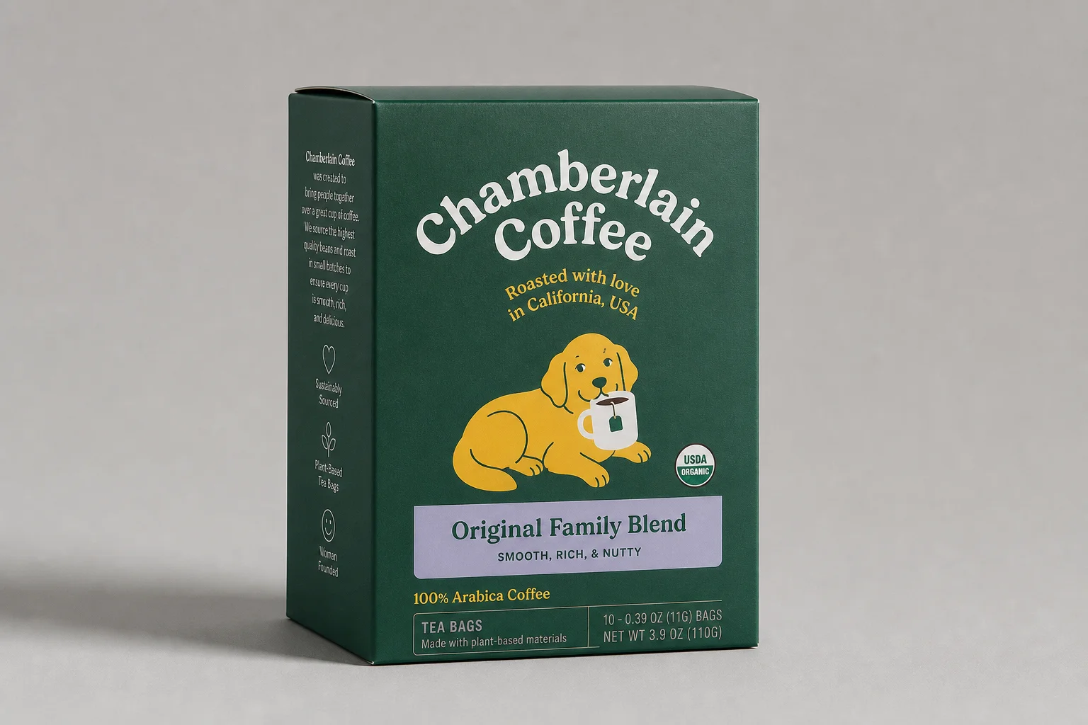 Golden Hour Blend 홀빈 커피와 Chamberlain Coffee 티백 커피가 나란히 놓여 있는 모습
