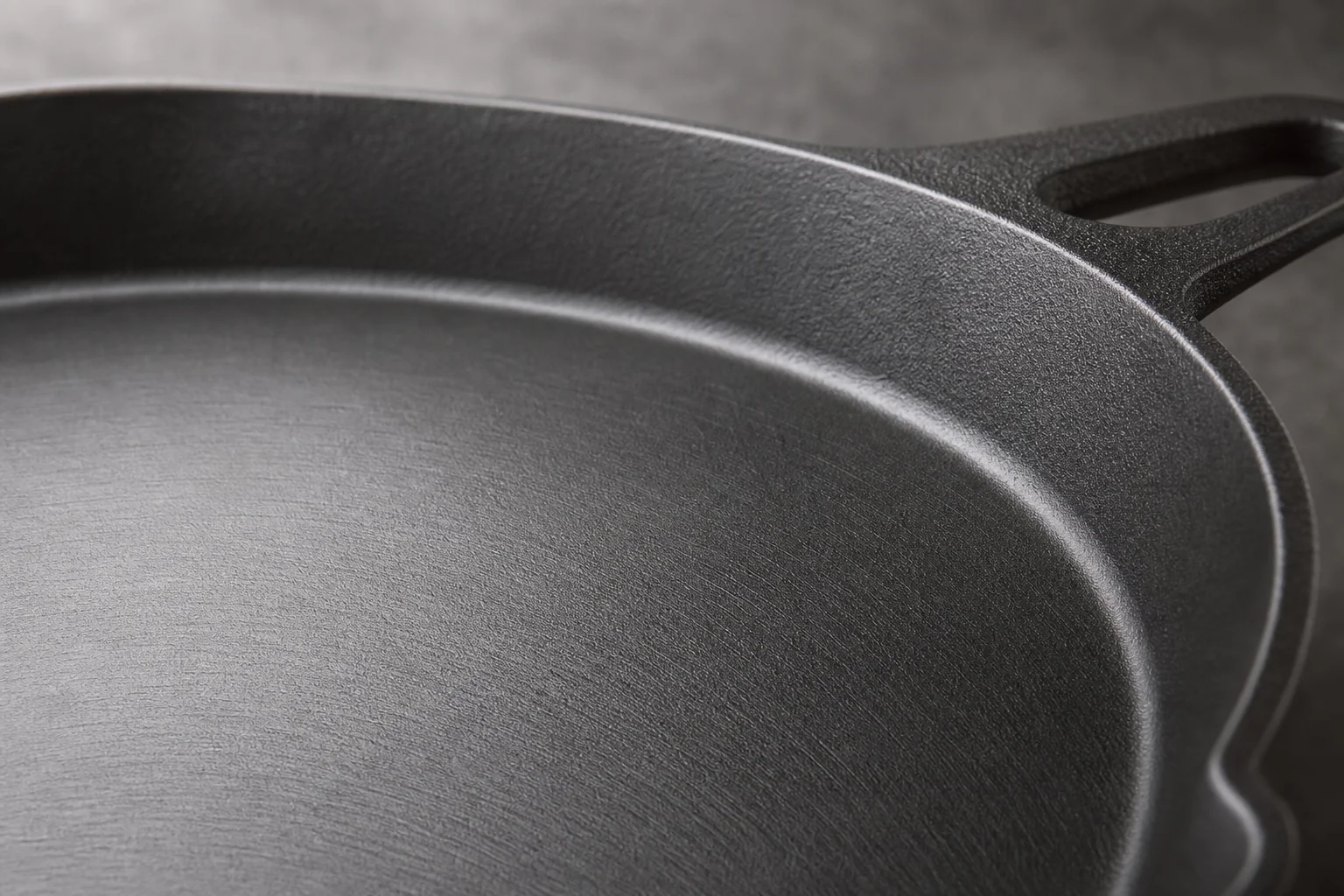 Cast iron skillet with smooth milled surface detail