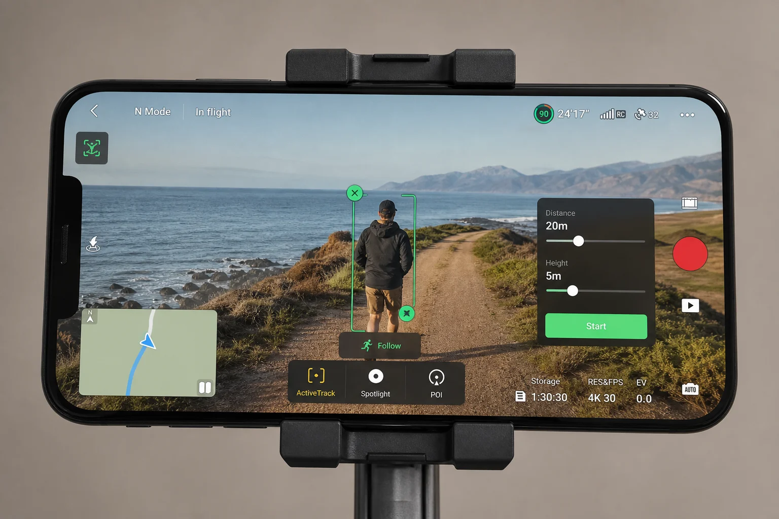 智慧型手機顯示 DJI Fly App 的空拍機控制介面與跟隨模式選項