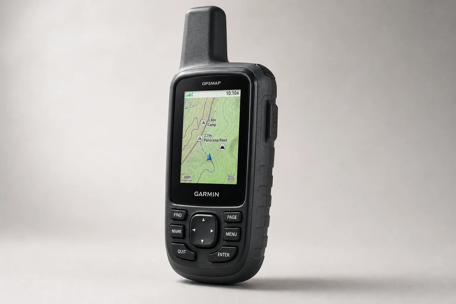 콘크리트 바닥 위에 놓인 시트 패드, 선 셔츠, 다운 팬츠, GPS 기기 등 다양한 바이크패킹 장비 모음