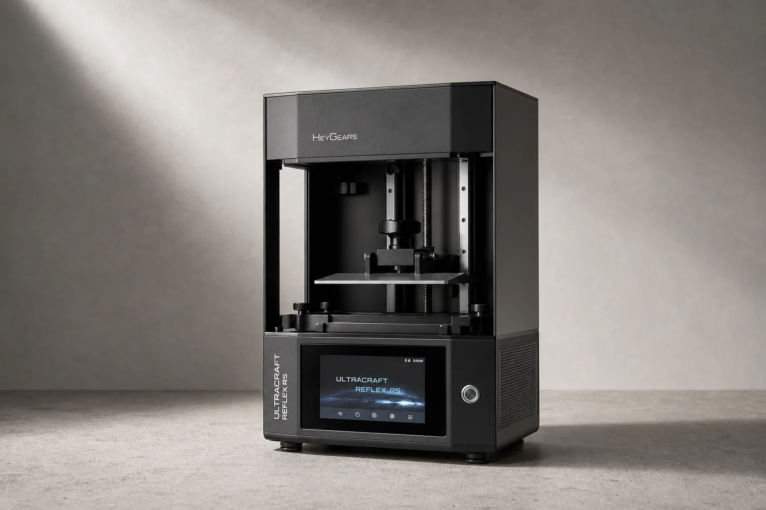 HeyGears UltraCraft Reflex RS Resin-3D-Drucker auf einer Betonoberfläche