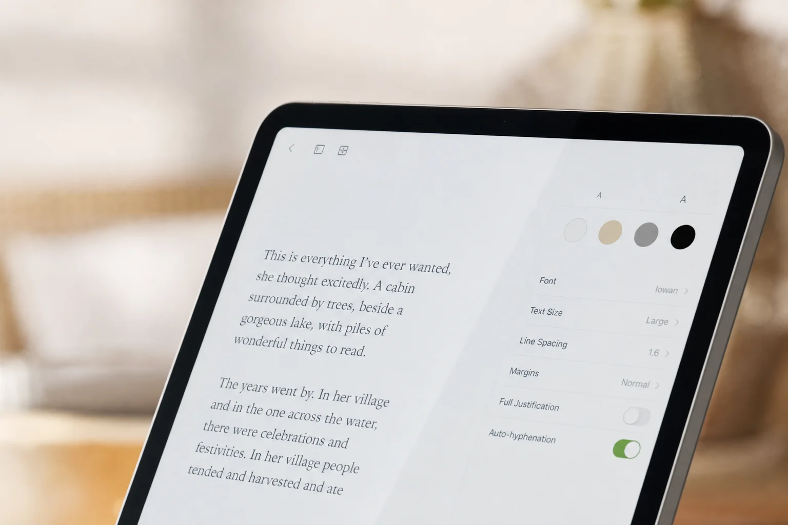 Text and icons displayed on an iPad screen showing clarity and sharpness