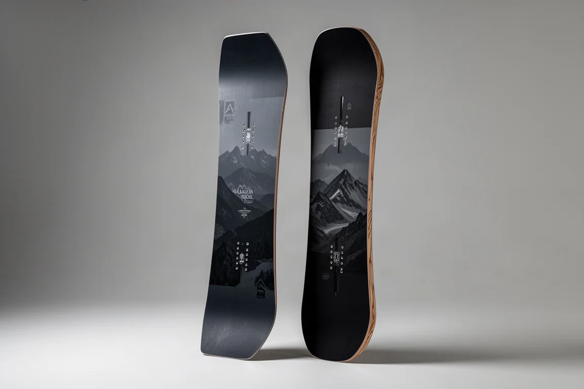 Lib Tech Golden Orca vs Lib Rig : deux planches de snowboard all-mountain joueuses comparées image de couverture