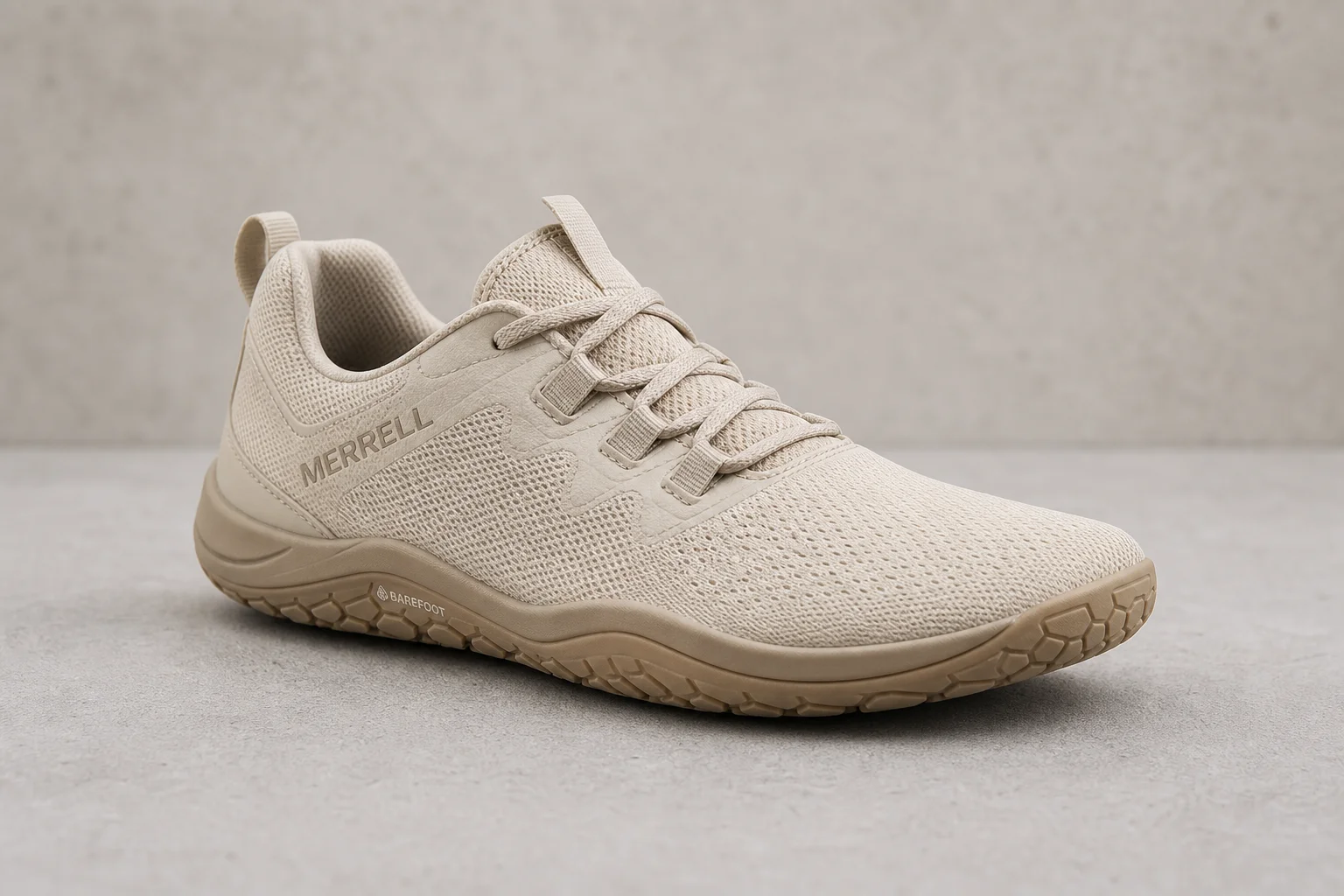 Collection de chaussures barefoot de plusieurs marques présentées sur un fond neutre