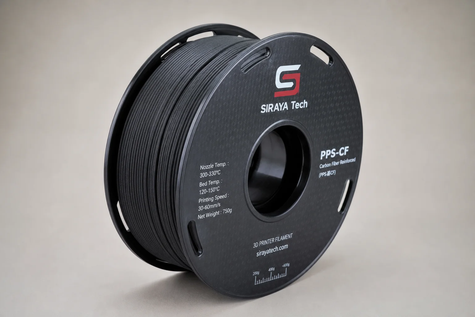 Eine Auswahl verschiedener 3D-Drucker-Filamentrollen auf einer Betonoberfläche