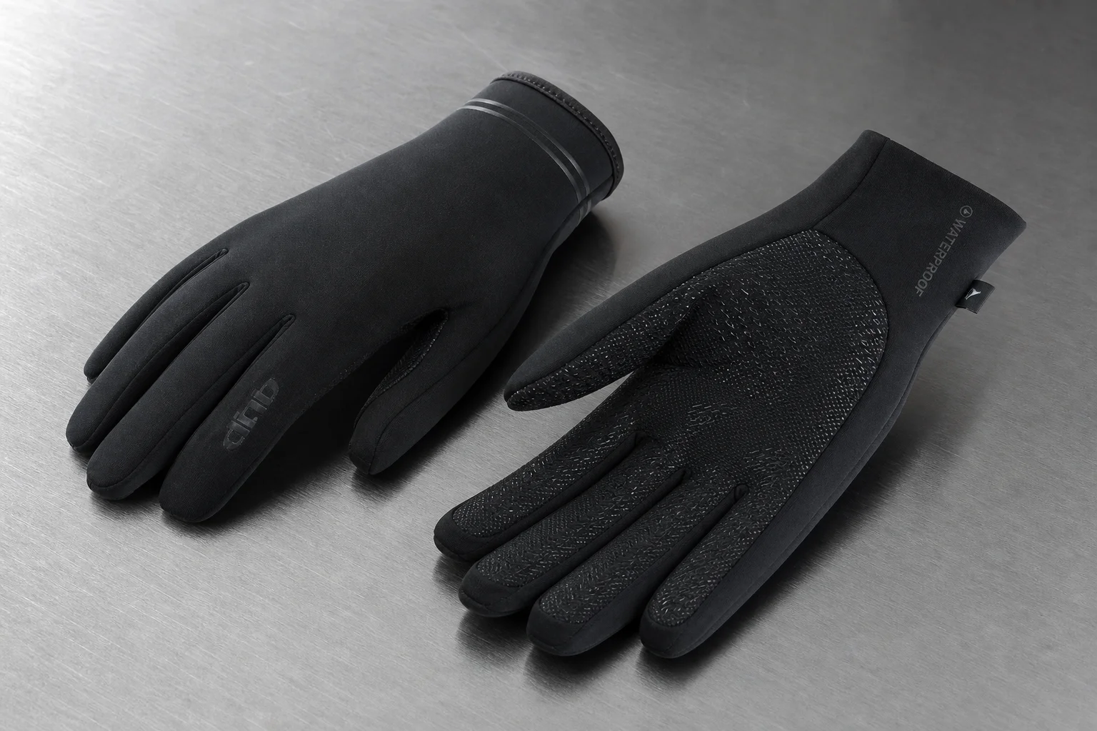 Sechs Winter-Radhandschuhe auf Beton angeordnet, die das Spektrum von leicht bis isoliert zeigen